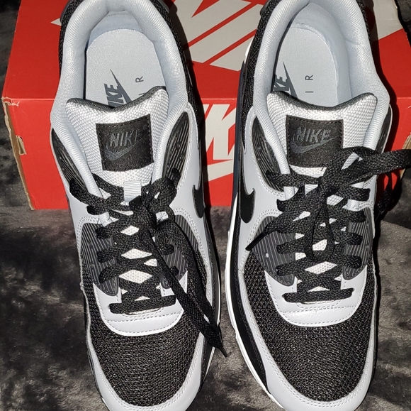 Nike Air Max 90 Essential - Picture 4 of 6